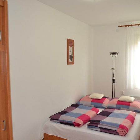 Liliom Apartman Jula Exterior foto