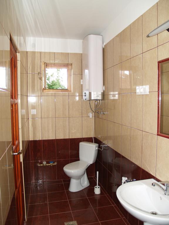 Liliom Apartman Jula Exterior foto