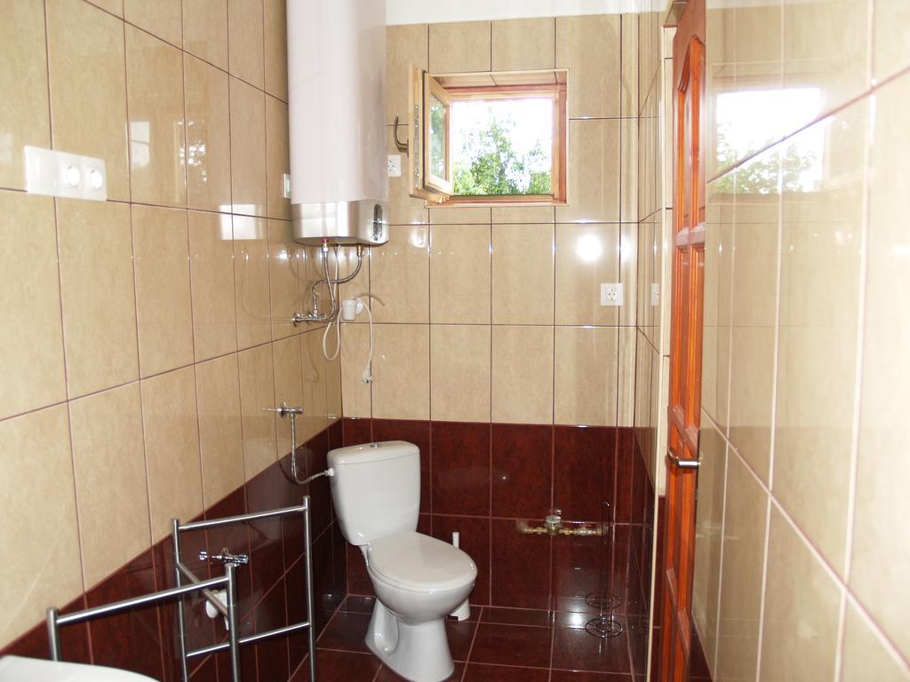 Liliom Apartman Jula Exterior foto
